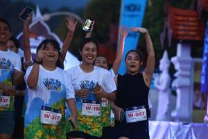 BIB: 1046, 337, 517, 194, 047
                            <button type="button" onclick="openModal(22341690)" class="btn btn-primary btn-sm float-right btn-popup" data-toggle="modal" data-target=".modal-high-quality">
                        <i class="fas fa-shopping-cart"></i> Add to Cart
                    </button>
                                            <button type="button" onclick="isThisMe(22341690, true)" class="btn btn-success btn-sm float-right btn-popup btn-isme hidden" data-toggle="tooltip" data-placement="bottom" title="นี่คือรูปของคุณใช่ไหม คลิกที่นี่เพื่อเอาเข้าอัลบั้ม">
                        <i class="fas fa-plus"></i> Add to album
                    </button>
                    <button type="button" onclick="isThisMe(22341690, false)" class="btn btn-warning btn-sm float-right btn-popup btn-isnotme hidden">
                        <i class="fas fa-ban"></i> Remove from album
                    </button>